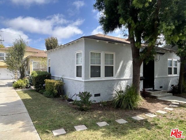 10574 Ayres Avenue, Los Angeles, CA 90064