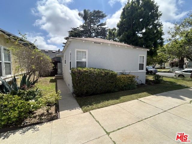 10574 Ayres Avenue, Los Angeles, CA 90064