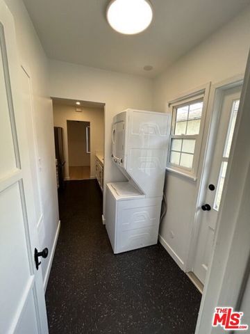 10574 Ayres Avenue, Los Angeles, CA 90064