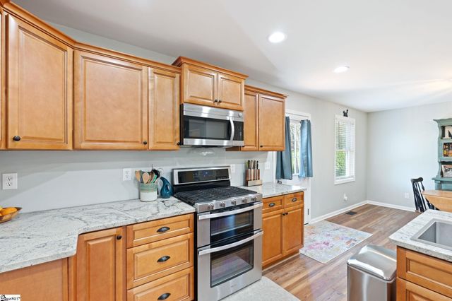 2762 Allen Bridge Road, Fountain Inn, SC 29644