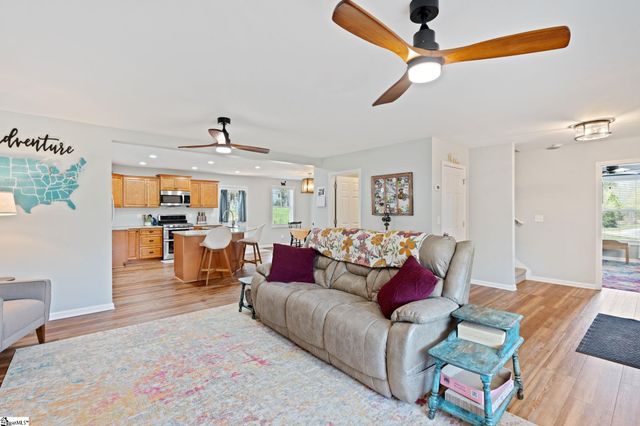 2762 Allen Bridge Road, Fountain Inn, SC 29644