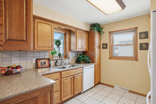 3514 41st Place, Highland, IN 46322