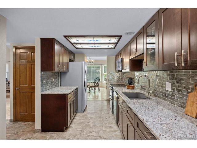 7617 S Cove Cir, Centennial, CO 80122
