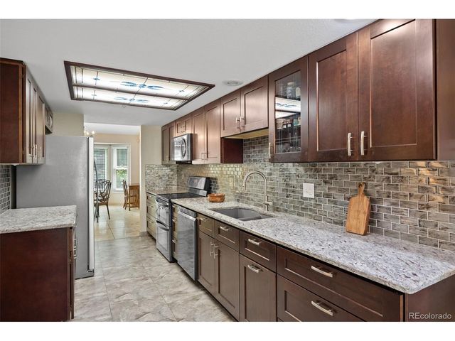 7617 S Cove Cir, Centennial, CO 80122