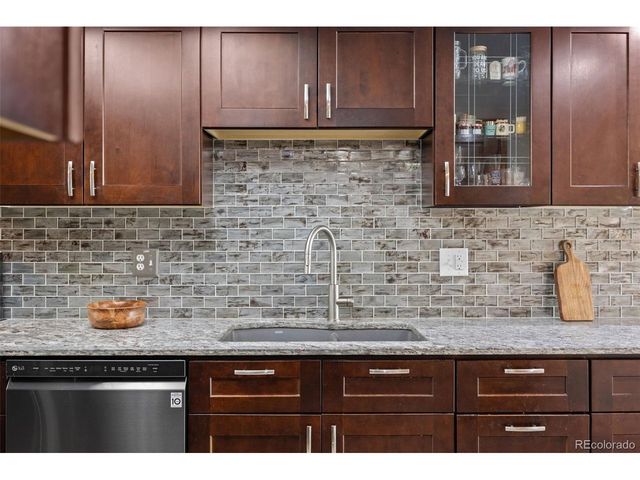 7617 S Cove Cir, Centennial, CO 80122