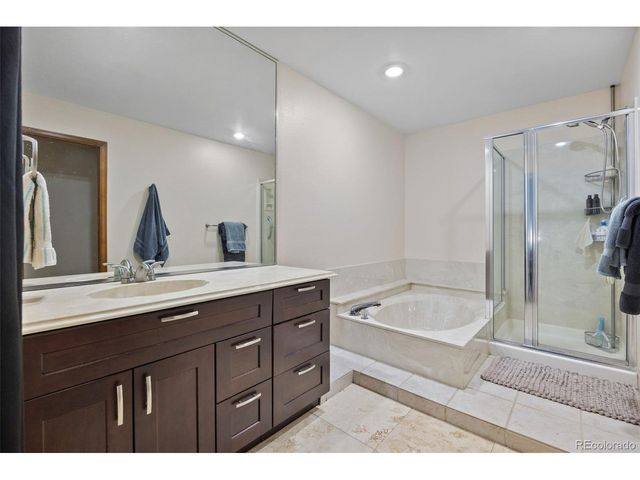 7617 S Cove Cir, Centennial, CO 80122