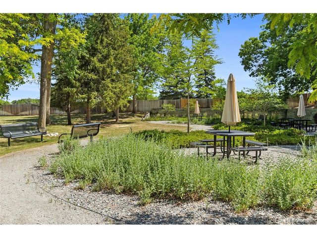 7617 S Cove Cir, Centennial, CO 80122