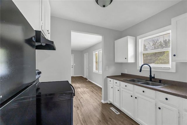804 N Grand Avenue, Independence, MO 64050