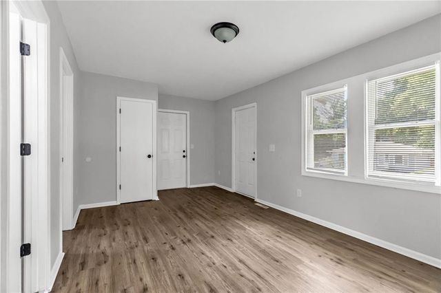 804 N Grand Avenue, Independence, MO 64050