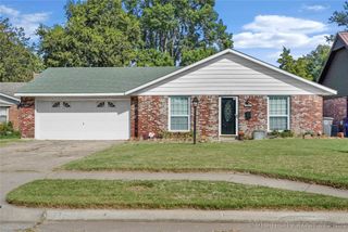 10613 E 18th Place, Tulsa, OK 74128
