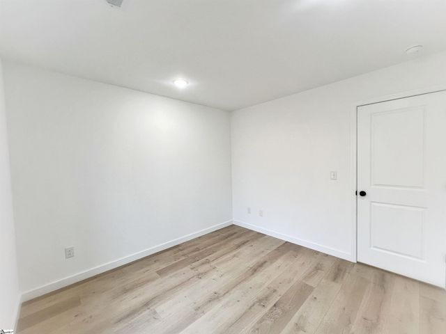 263 Law Street, Woodruff, SC 29388