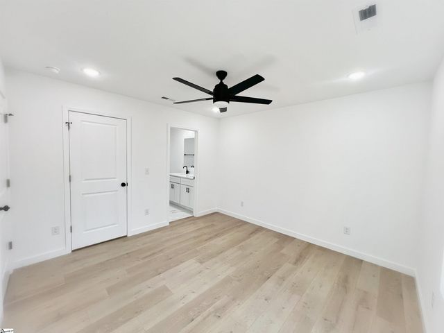 263 Law Street, Woodruff, SC 29388