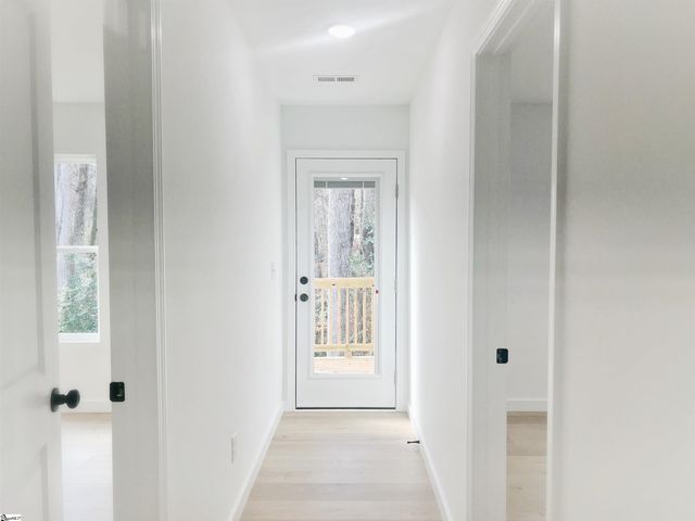 263 Law Street, Woodruff, SC 29388