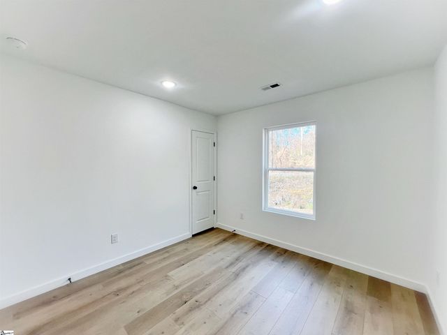 263 Law Street, Woodruff, SC 29388