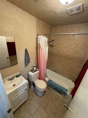 4902 SW H Ave, Lawton, OK 73505