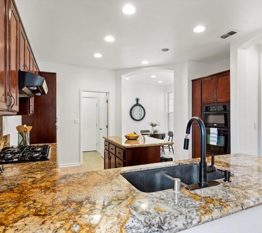 1736 Itasca Ave, Sacramento, CA 95835