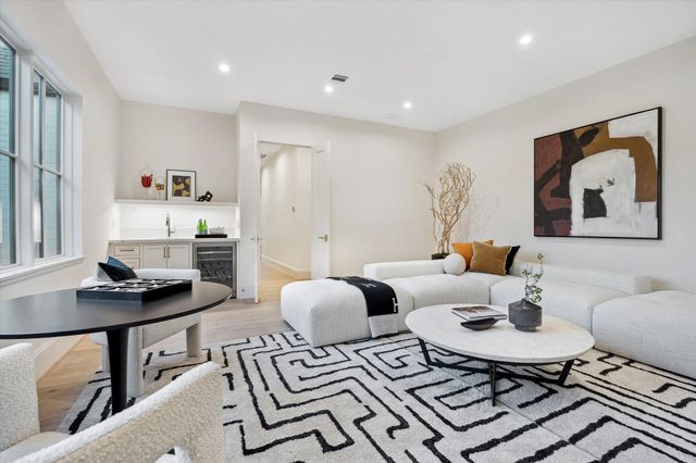 3515 Carnegie Street, West University Place, TX 77005