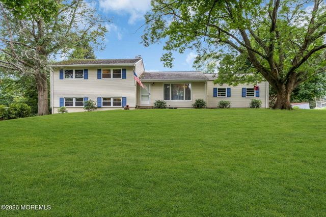 20 Fairfield Drive, Tinton Falls, NJ 07724