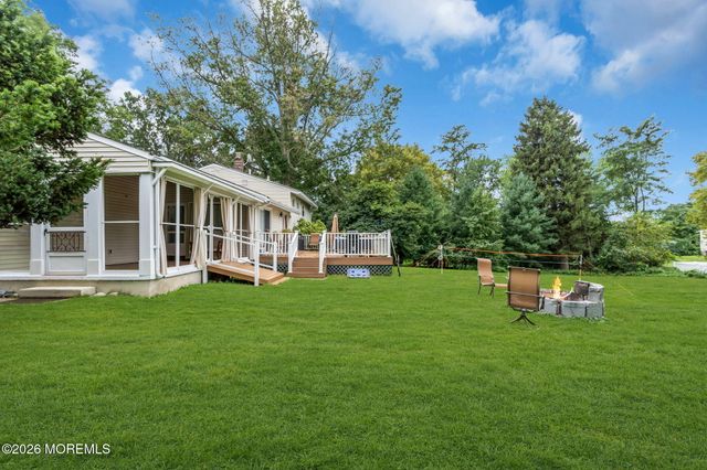 20 Fairfield Drive, Tinton Falls, NJ 07724