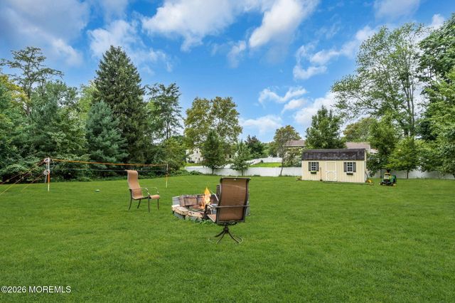 20 Fairfield Drive, Tinton Falls, NJ 07724