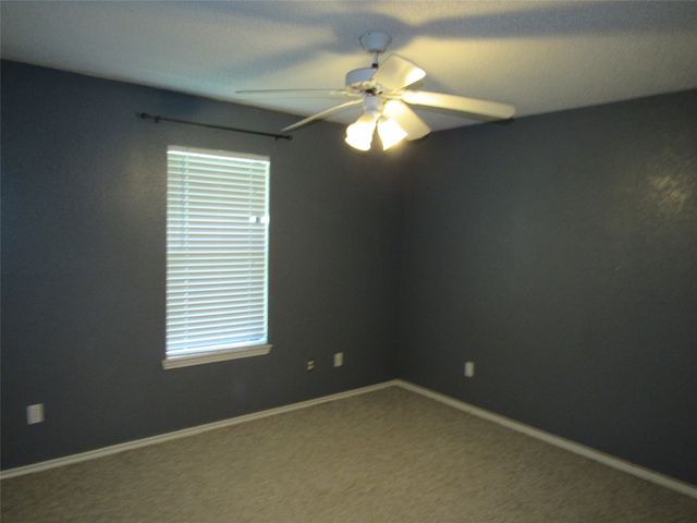 1048 Eagle Canyon Drive, China Spring, TX 76633