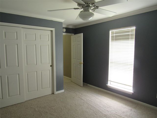 1048 Eagle Canyon Drive, China Spring, TX 76633