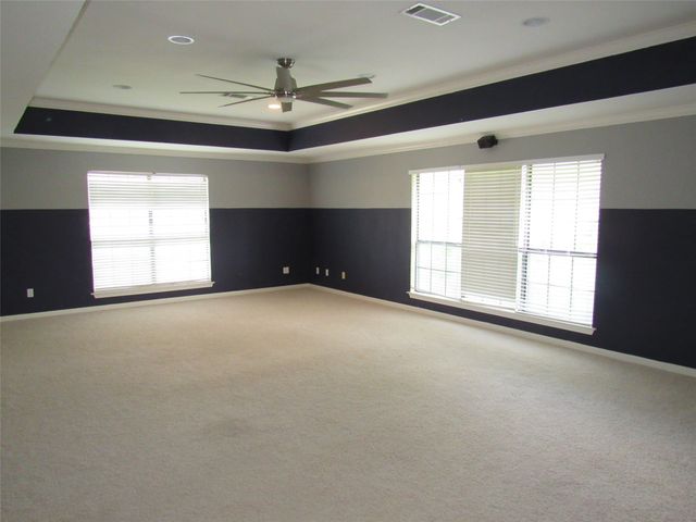 1048 Eagle Canyon Drive, China Spring, TX 76633