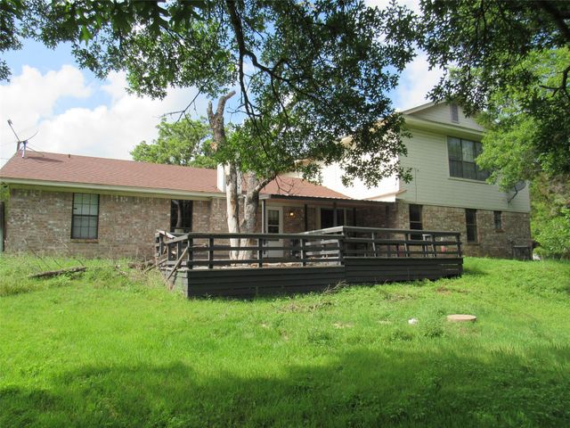1048 Eagle Canyon Drive, China Spring, TX 76633
