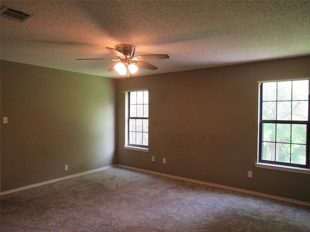 1048 Eagle Canyon Drive, China Spring, TX 76633