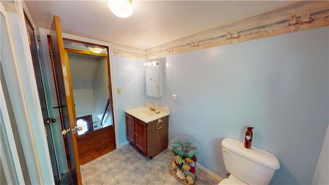 34 Angell Road, Glocester, RI 02814