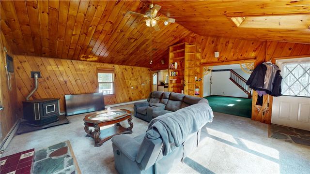 34 Angell Road, Glocester, RI 02814