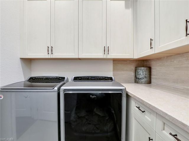 9449 Greenleigh CT, Naples, FL 34120