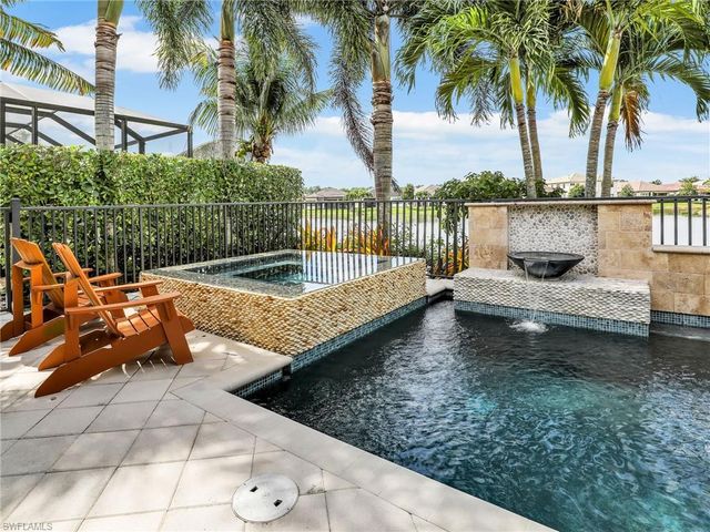 9449 Greenleigh CT, Naples, FL 34120