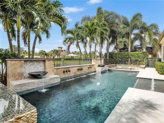 9449 Greenleigh CT, Naples, FL 34120