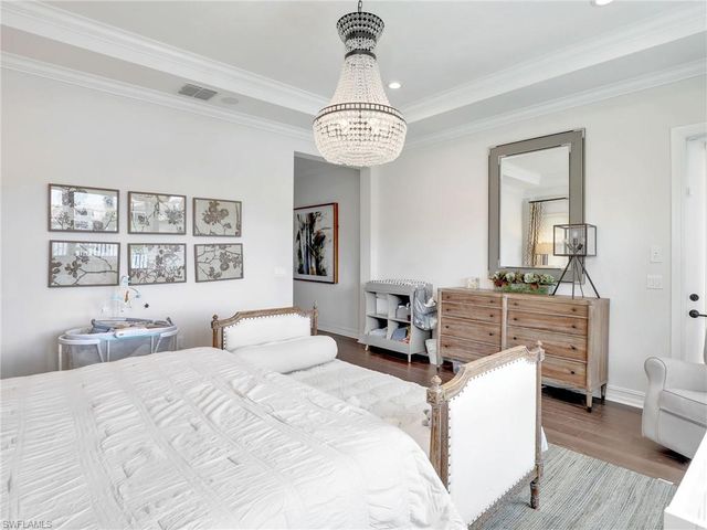 9449 Greenleigh CT, Naples, FL 34120