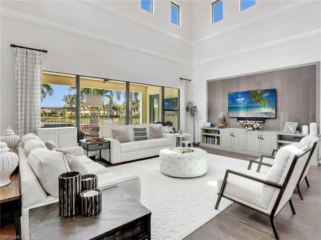 9449 Greenleigh CT, Naples, FL 34120