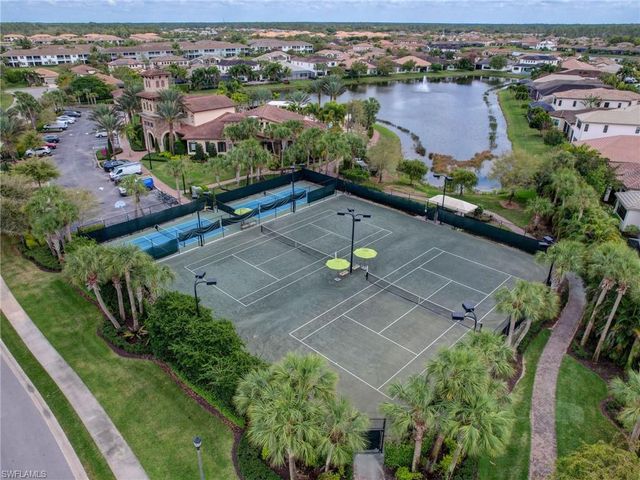 9449 Greenleigh CT, Naples, FL 34120