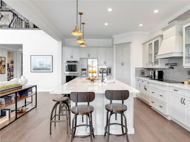 9449 Greenleigh CT, Naples, FL 34120