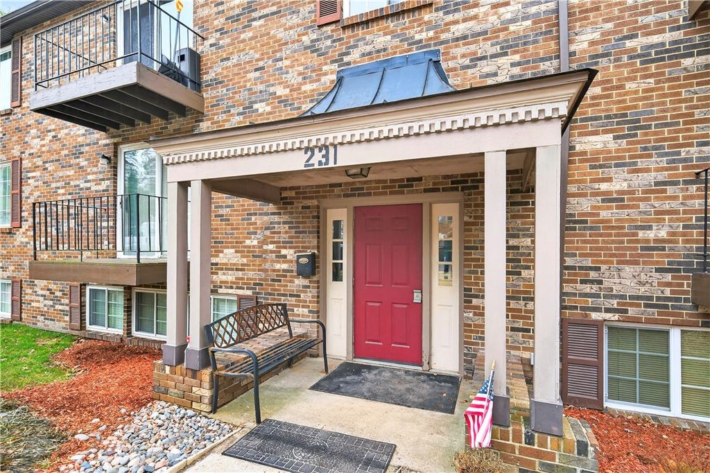 231 COXCOMB HILL 4, Plum Boro, PA 15068