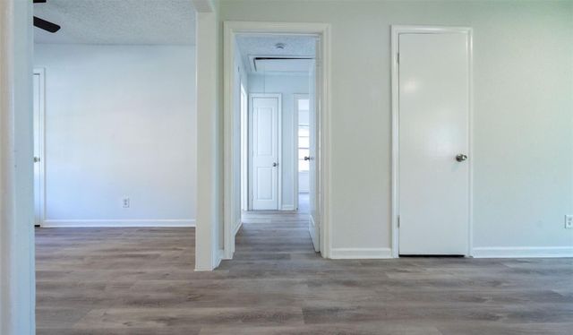 10221 Bretton Drive, Houston, TX 77016