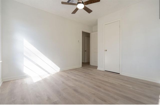 10221 Bretton Drive, Houston, TX 77016