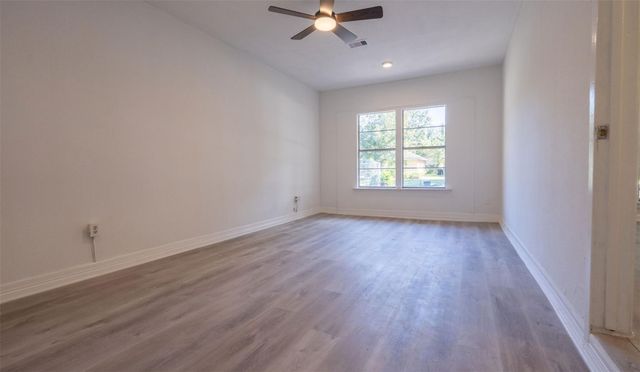 10221 Bretton Drive, Houston, TX 77016