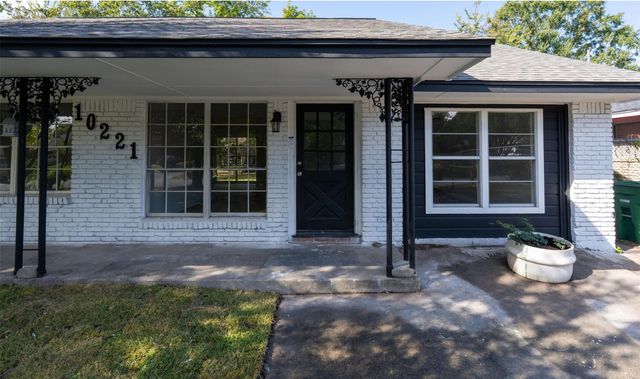 10221 Bretton Drive, Houston, TX 77016