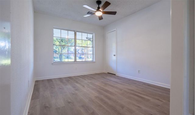 10221 Bretton Drive, Houston, TX 77016