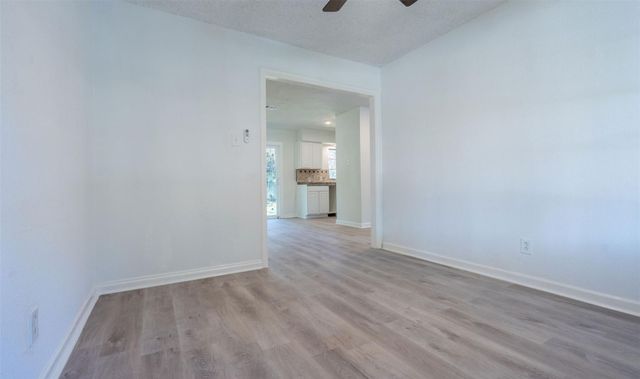 10221 Bretton Drive, Houston, TX 77016