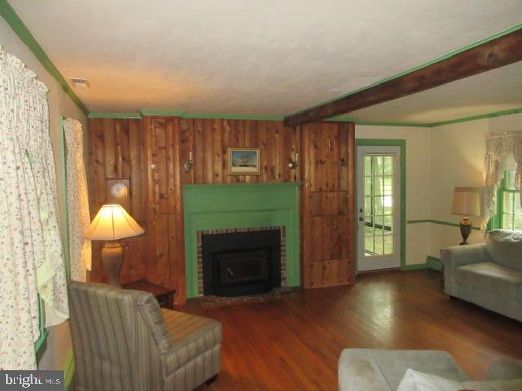 Image 10 of property listing at 236 BLAIR SHORE RD, Elkton, MD 21921