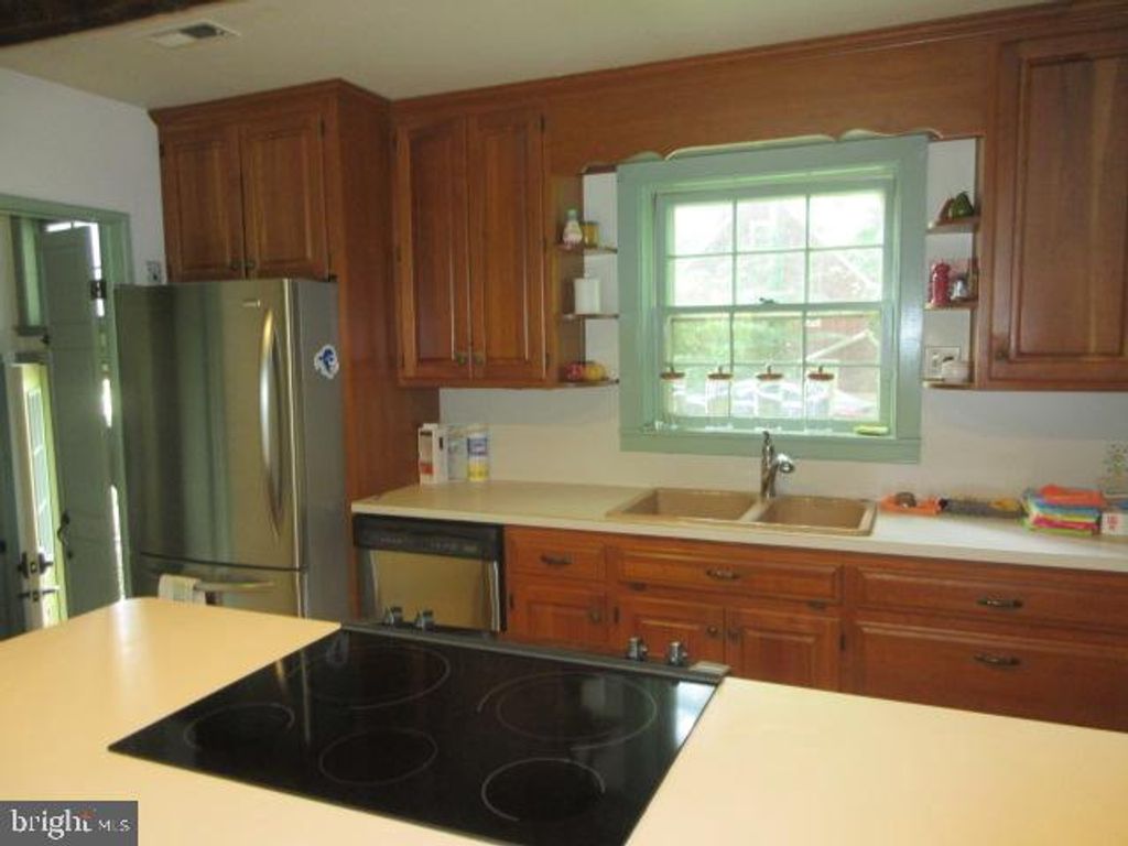 Image 15 of property listing at 236 BLAIR SHORE RD, Elkton, MD 21921