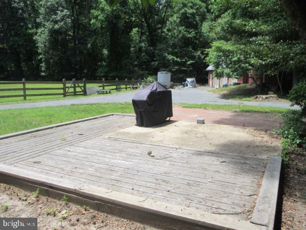 Image 6 of property listing at 236 BLAIR SHORE RD, Elkton, MD 21921