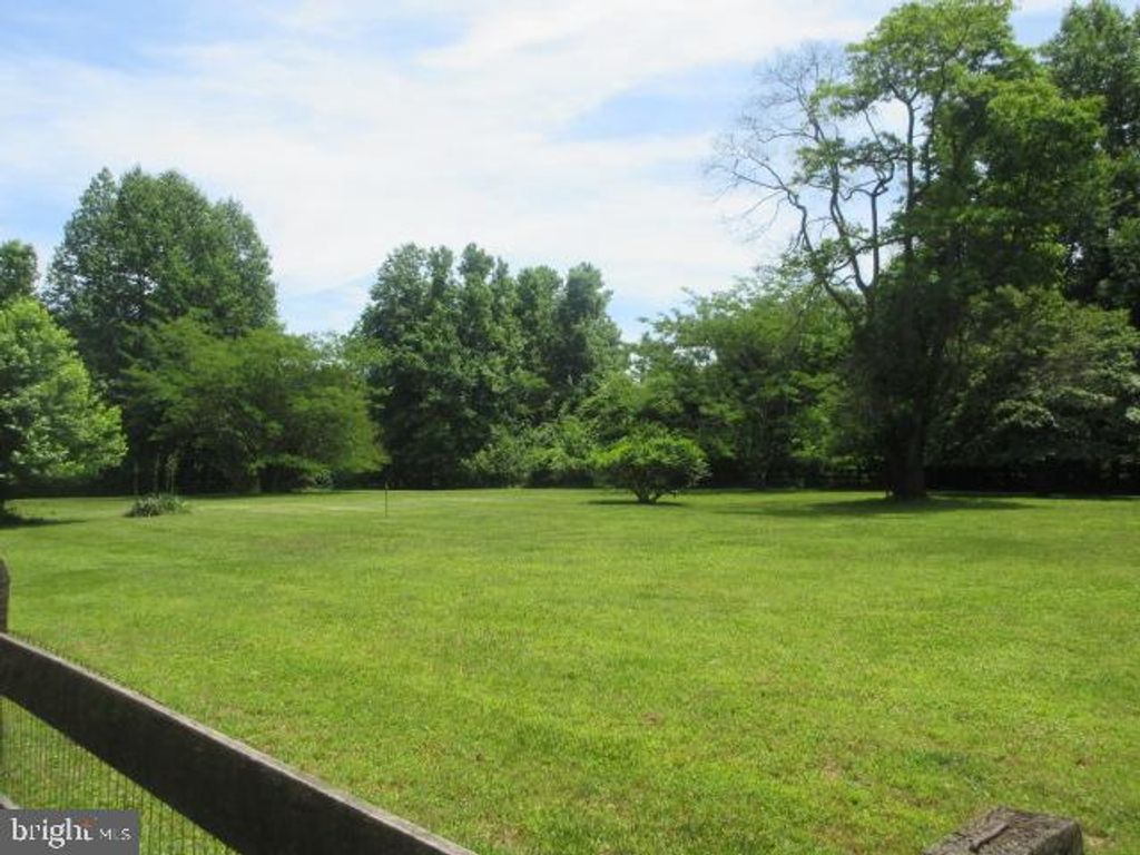 Image 7 of property listing at 236 BLAIR SHORE RD, Elkton, MD 21921