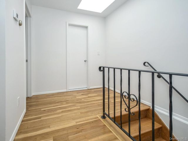 2 Pequot Avenue A, Port Washington, NY 11050